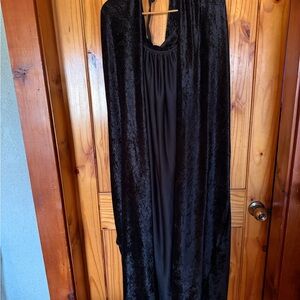 Black Fuax Velvet Hooded Cape Thing
